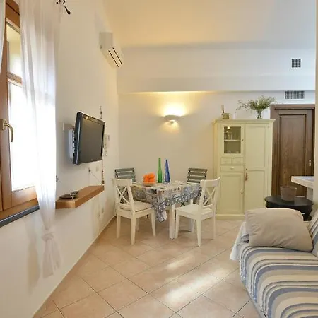 Izzhome Vittorio Emanuele Pula